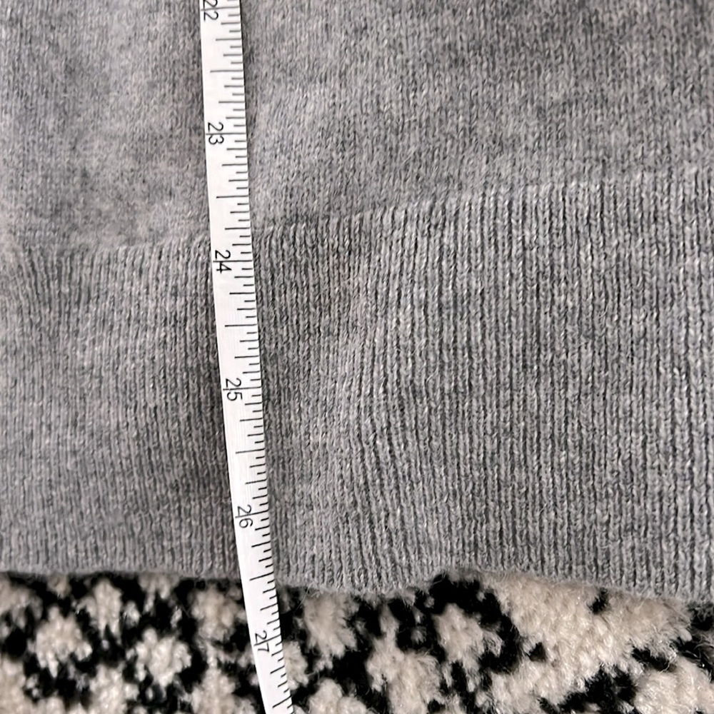 Womens Saks 5th 100% cashmere sweater - Picture 5 of 7